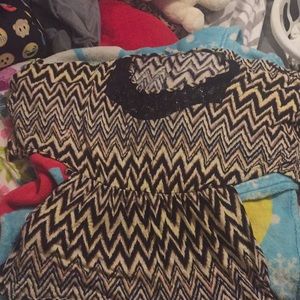 A zig zag shirt from kiwi